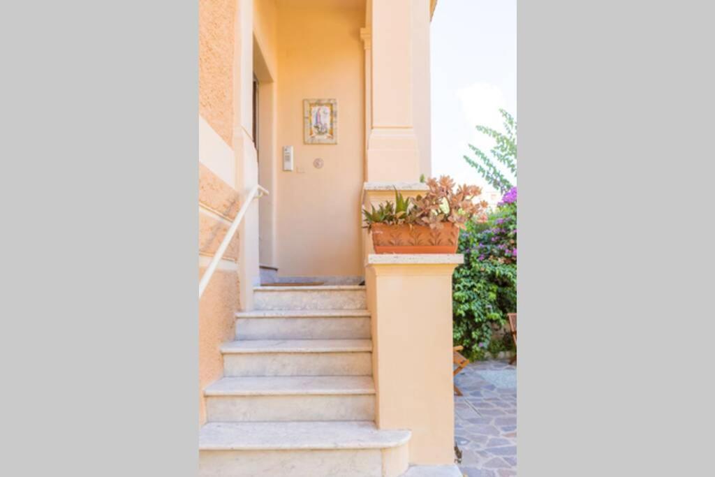 Romantica With Balcony Near San Giovanni Rom